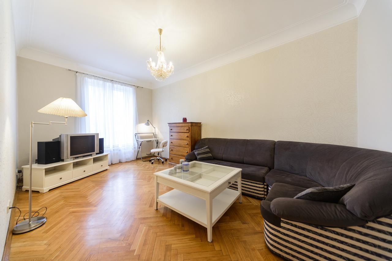 Apartment Near Olympic Stadium Kyiv Exterior photo