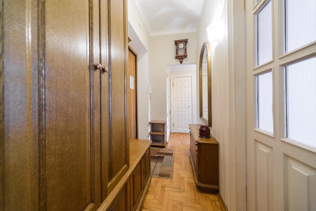 Apartment Near Olympic Stadium Kyiv Exterior photo