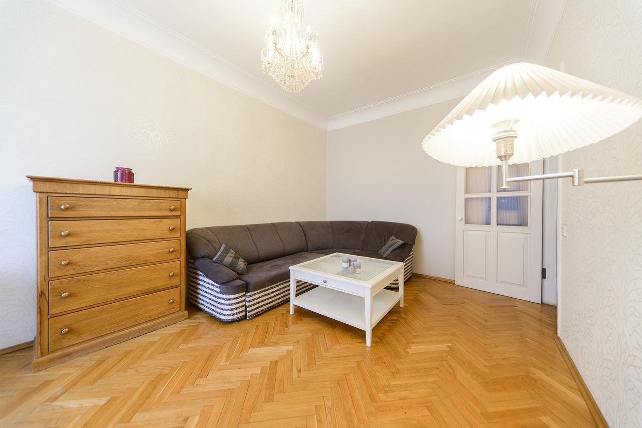 Apartment Near Olympic Stadium Kyiv Exterior photo